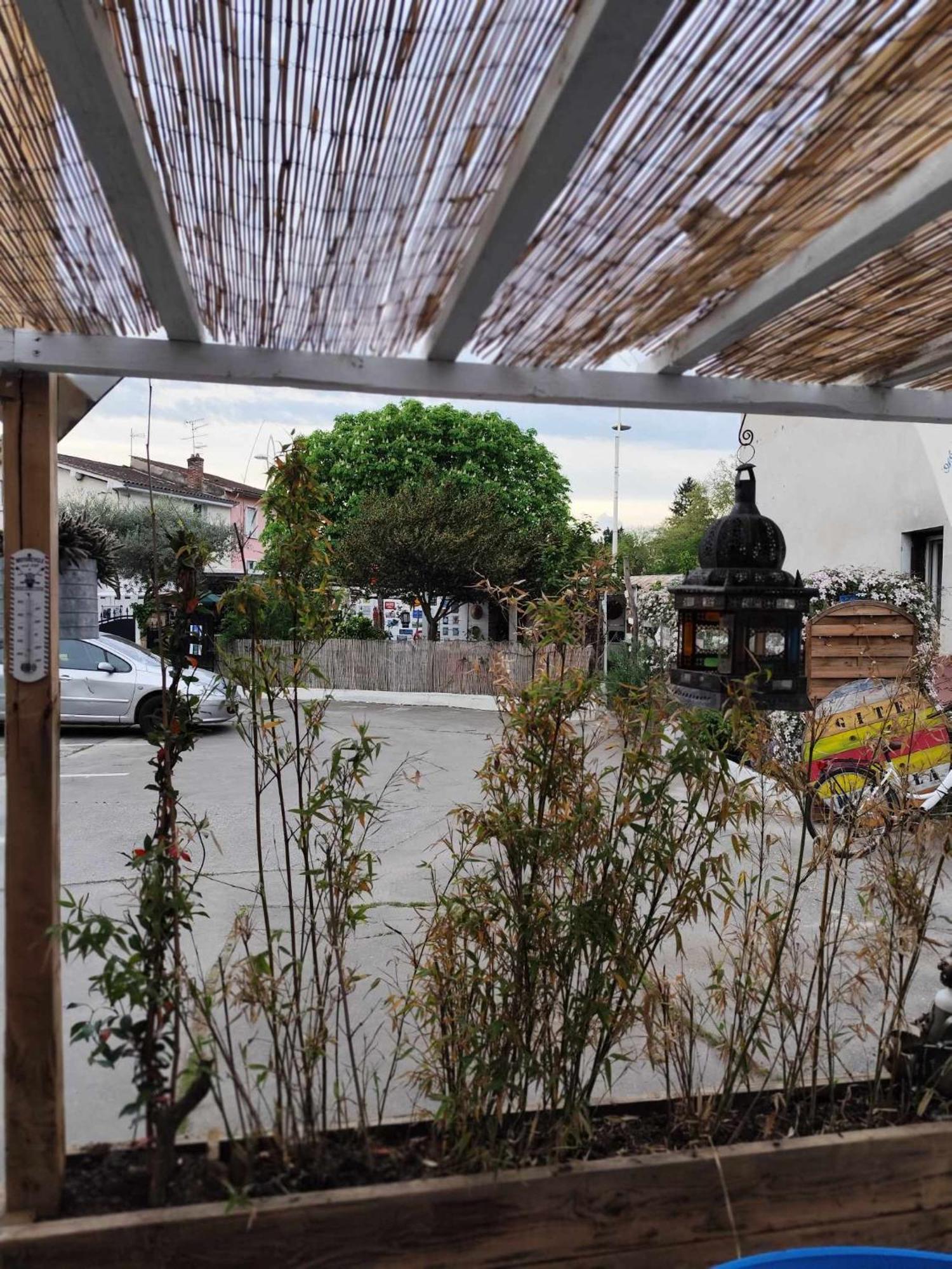 Pont-Eveque Houlala - Relais D'Etape - Chambres D'Hotes المظهر الخارجي الصورة