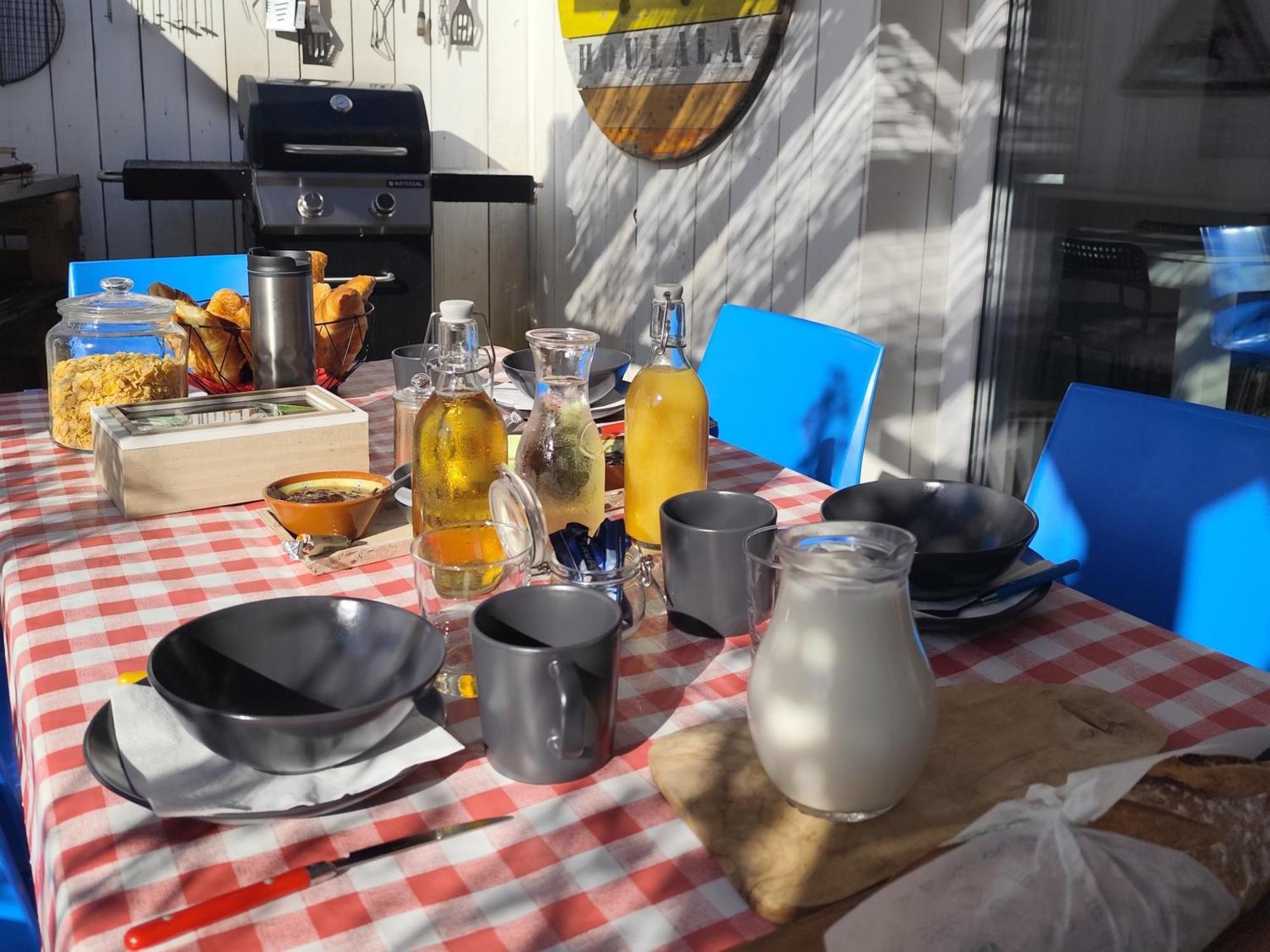 Pont-Eveque Houlala - Relais D'Etape - Chambres D'Hotes المظهر الخارجي الصورة